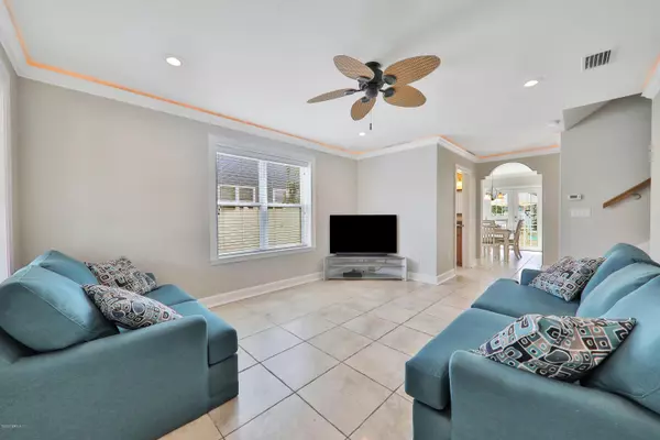 Neptune Beach, FL 32266,121 MYRA ST