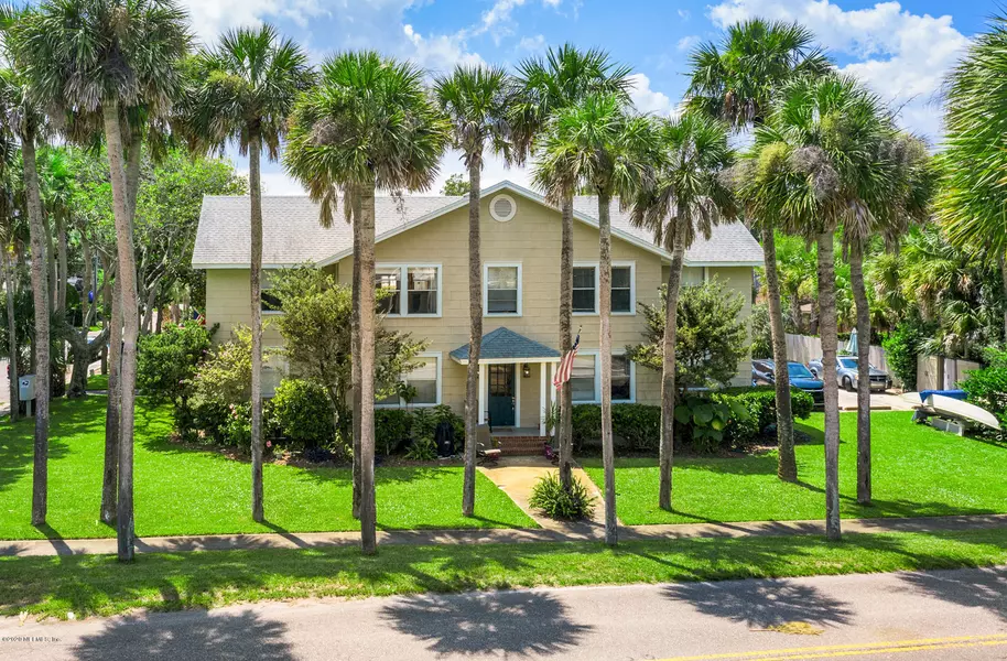 724 EAST COAST DR, Atlantic Beach, FL 32233