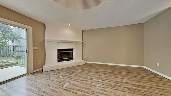 Jacksonville, FL 32225,12064 COBBLEWOOD LN N