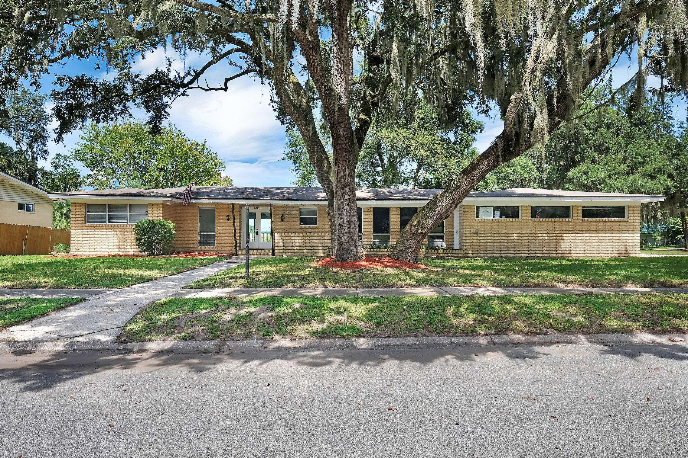 6895 HOWALT DR, Jacksonville, FL 32277