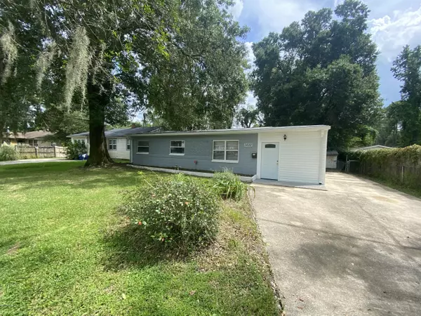 5622 SHARON TER, Jacksonville, FL 32207