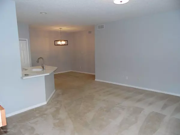 Jacksonville Beach, FL 32250,132 JARDIN DE MER PL #132