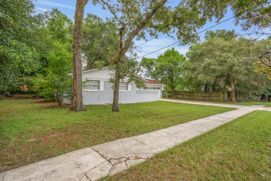 5907 JIMTOM DR, Jacksonville, FL 32277