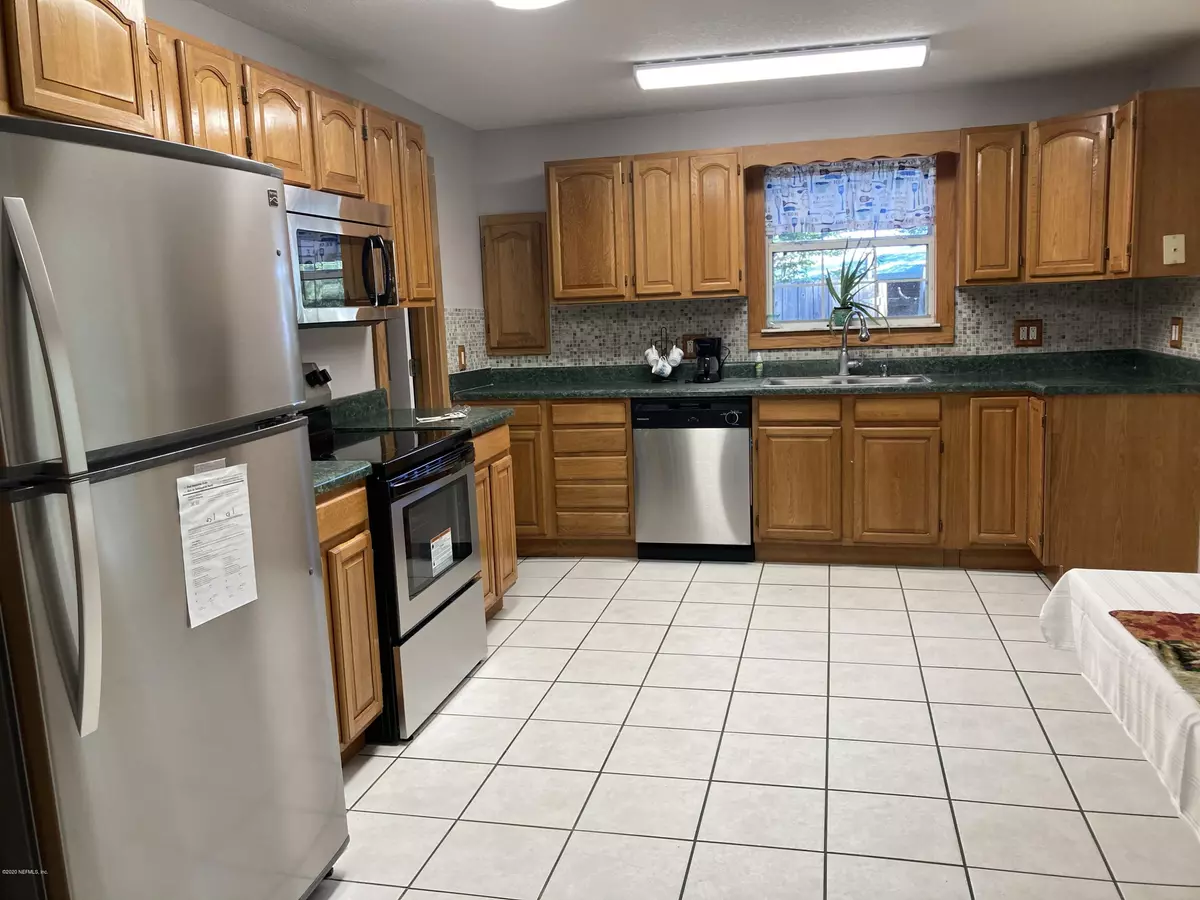 Interlachen, FL 32148,105 ORANGE RD