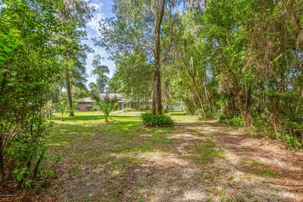 Melrose, FL 32666,745 STATE RD 21