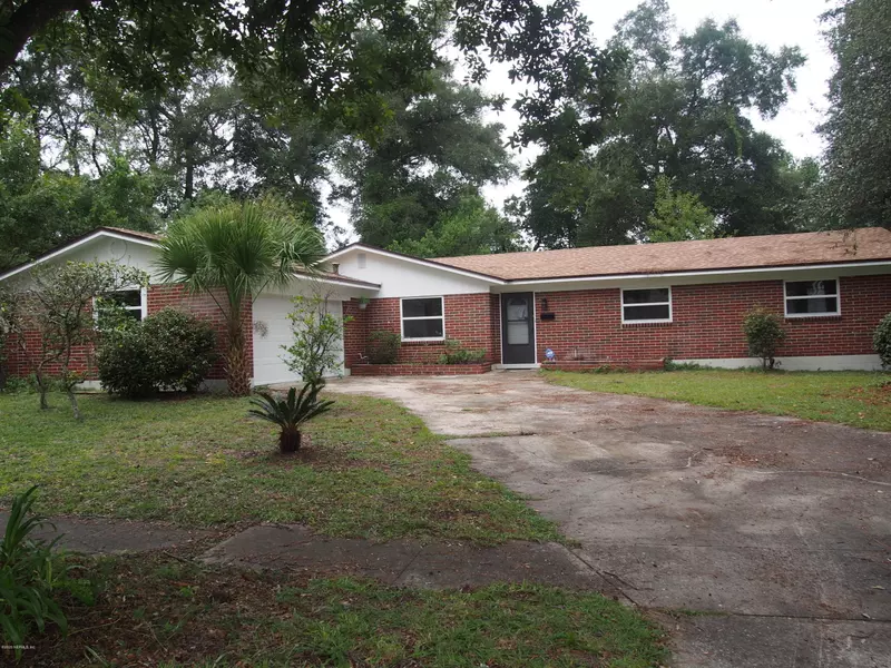 5893 JIMTOM DR, Jacksonville, FL 32277