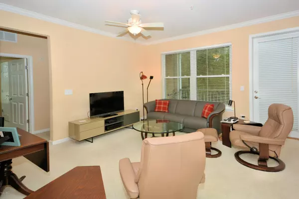 Jacksonville, FL 32224,13364 BEACH BLVD #823