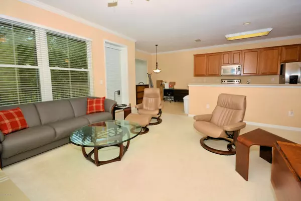 Jacksonville, FL 32224,13364 BEACH BLVD #823