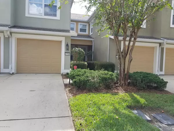 6716 WHITE BLOSSOM CIR #35F, Jacksonville, FL 32258