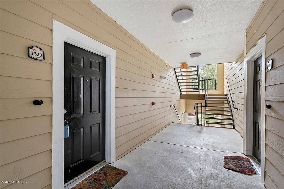 Jacksonville, FL 32216,8550 TOUCHTON RD #1323