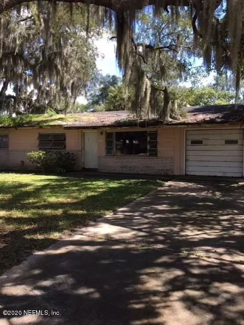 East Palatka, FL 32131,118 E ST JOHNS TER