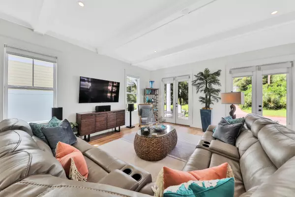 Atlantic Beach, FL 32233,396 11TH ST