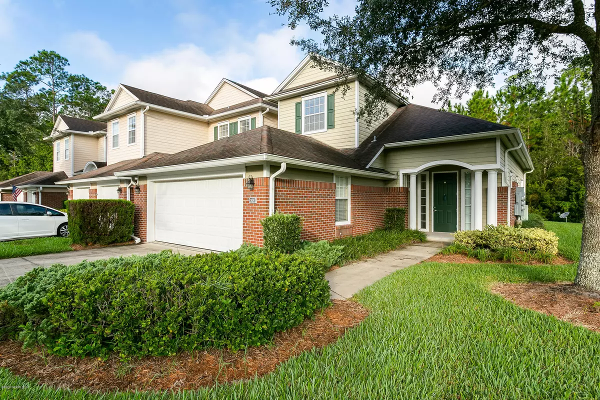 Fleming Island, FL 32003,2052 SECRET GARDEN LN #304