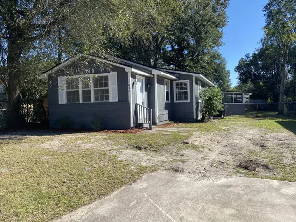 1038 ALDERSIDE ST, Jacksonville, FL 32208