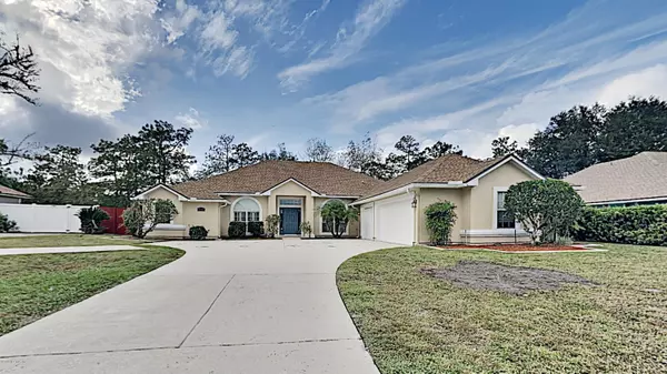 2944 SOUTHBANK CIR, Green Cove Springs, FL 32043