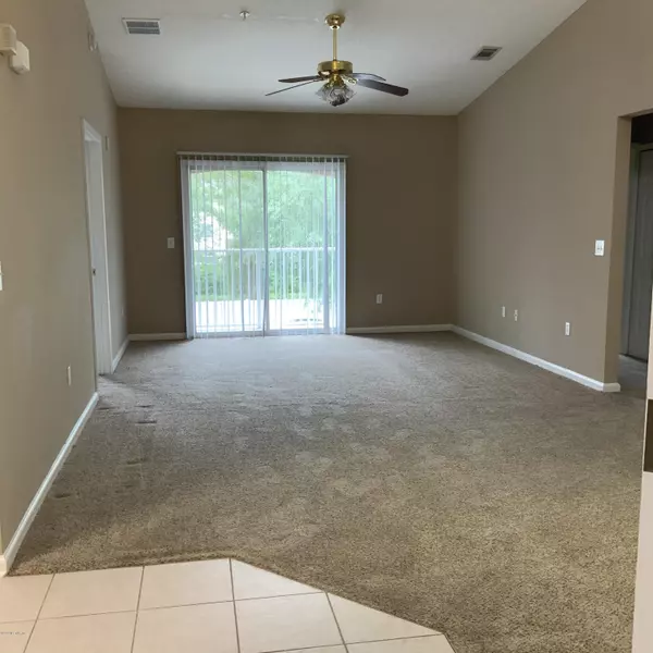 Jacksonville, FL 32257,9595 AMARANTE CIR #15