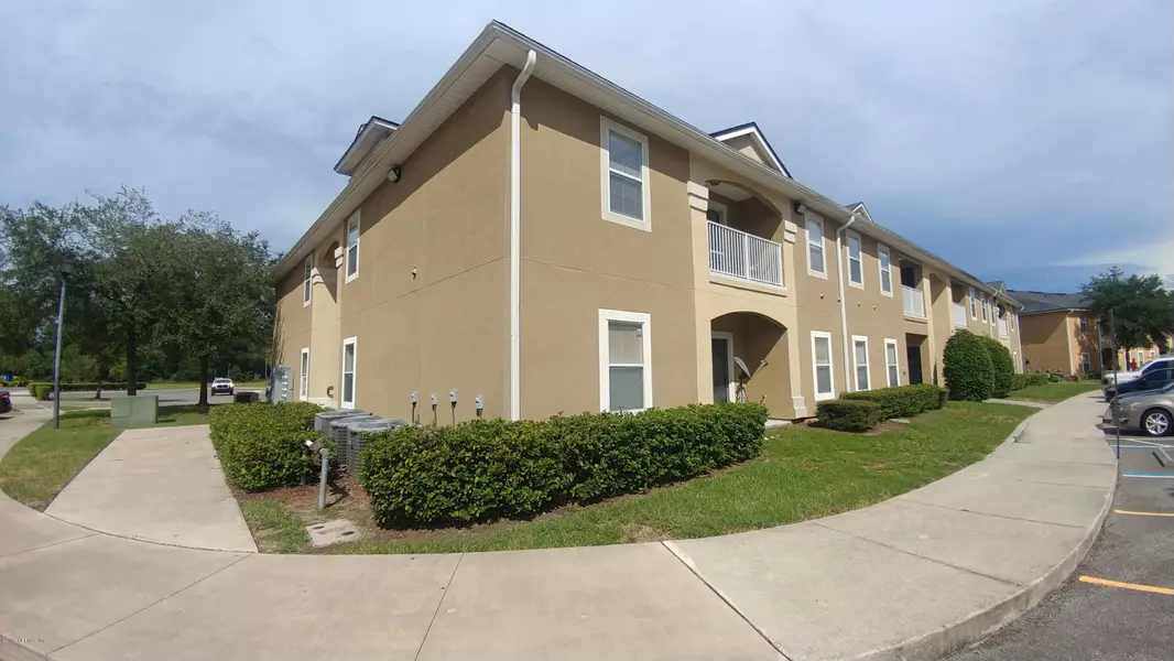 3631 KIRKPATRICK CIR #16, Jacksonville, FL 32210