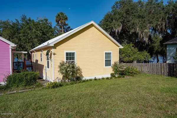 Welaka, FL 32193,100 ASHTON CIR #26