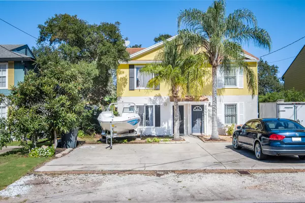 Atlantic Beach, FL 32233,73 W 8TH ST