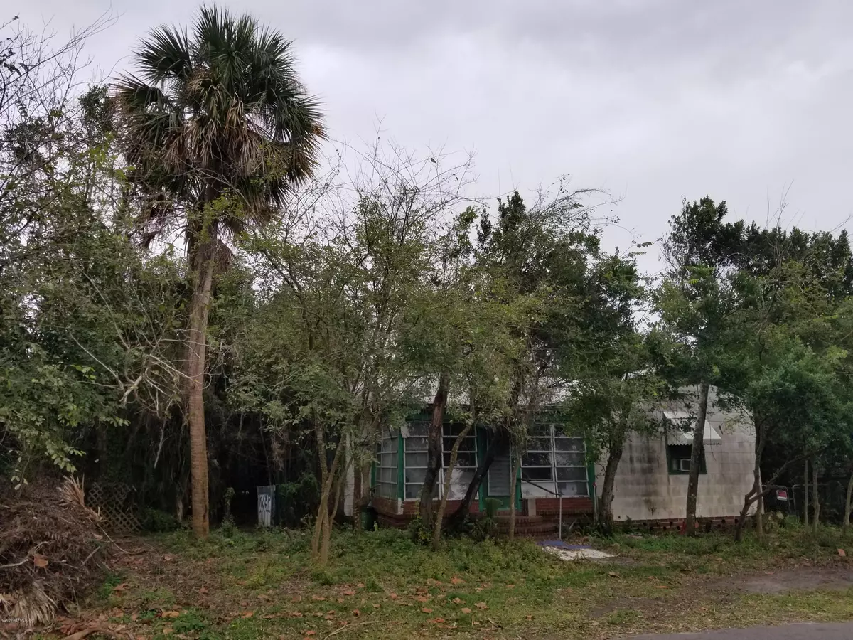 Neptune Beach, FL 32266,907 2ND ST