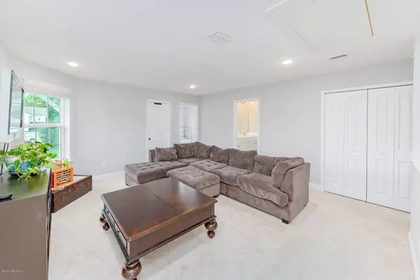 Ponte Vedra, FL 32081,481 VISTA LAKE CIR