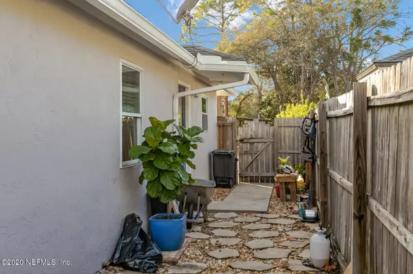 Atlantic Beach, FL 32233,1047 HIBISCUS ST