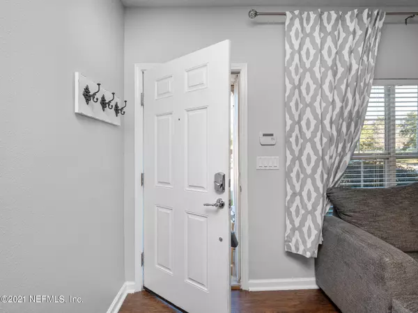 Jacksonville, FL 32256,8124 SUMMER PALM CT