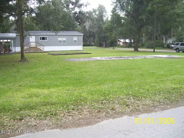 Satsuma, FL 32189,117 2ND AVE