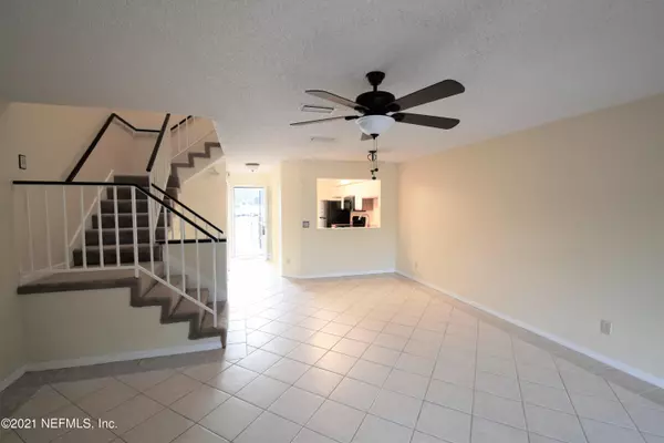 Jacksonville, FL 32256,7623 BAYMEADOWS CIR #2032