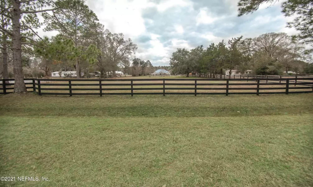 8059 CABOOSE LN, Bryceville, FL 32009