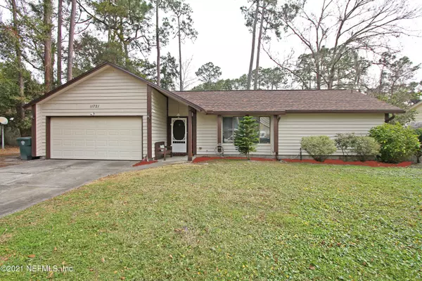 11721 LAKE RIDE DR, Jacksonville, FL 32223