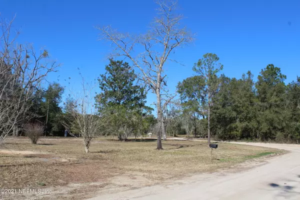 Melrose, FL 32666,105 COUNTRY LIVING RD