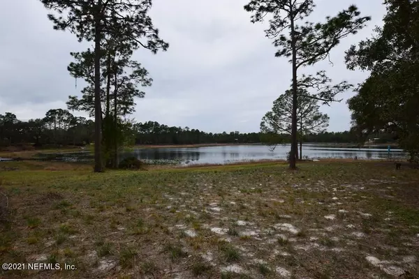 Pomona Park, FL 32181,367 LAKE COMO DR