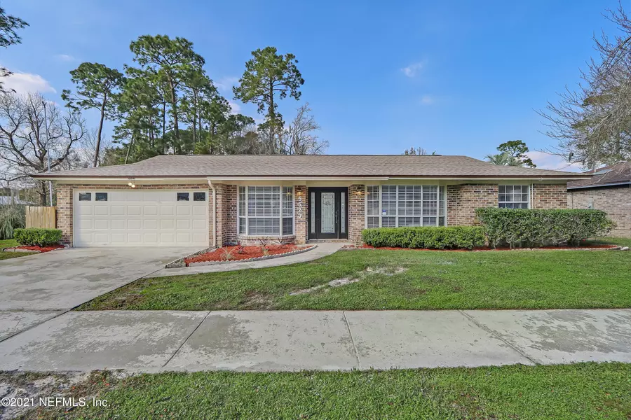 5523 LOFTY PINES CIR S, Jacksonville, FL 32210