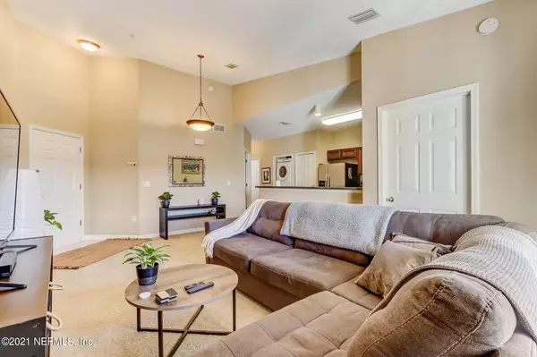 8227 LOBSTER BAY CT #303, Jacksonville, FL 32256