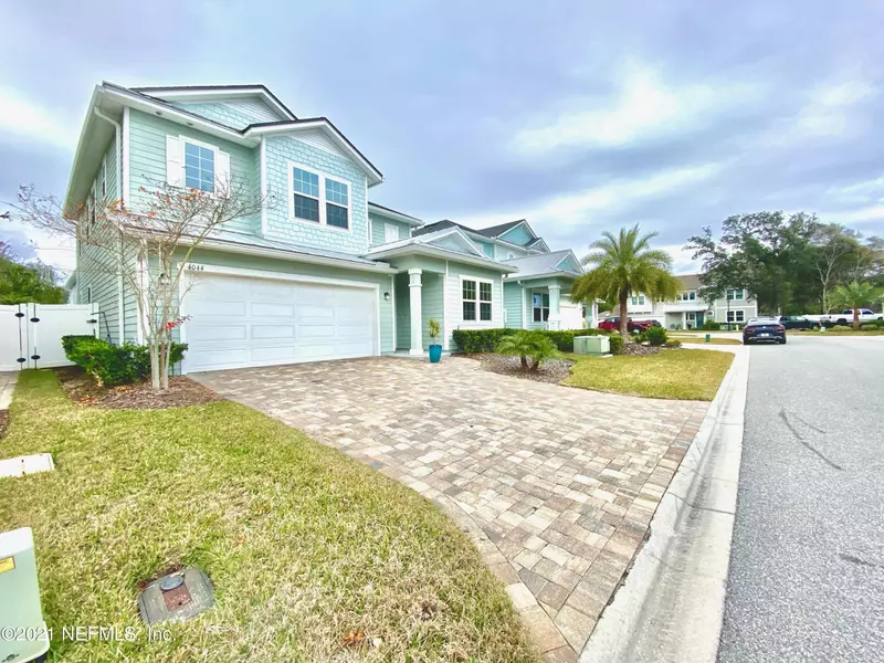 4044 SEASIDE DR E, Jacksonville Beach, FL 32250