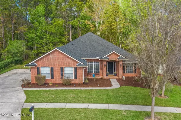 5755 RAINBOW LAKE DR N, Jacksonville, FL 32258