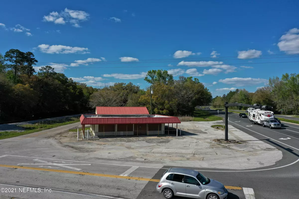 Hawthorne, FL 32640,6926 NE US HWY 301