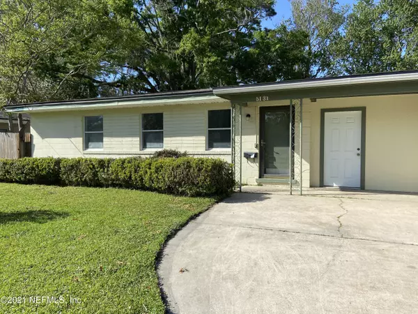 5131 WOODCREST RD, Jacksonville, FL 32205