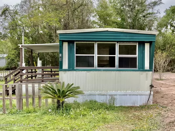 883 W RIVER RD, Palatka, FL 32177