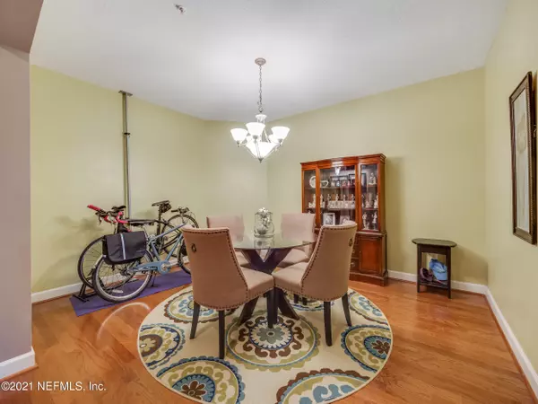 Jacksonville, FL 32216,4480 DEERWOOD LAKE Pkwy #236