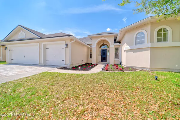 2212 GARDENMOSS DR, Green Cove Springs, FL 32043