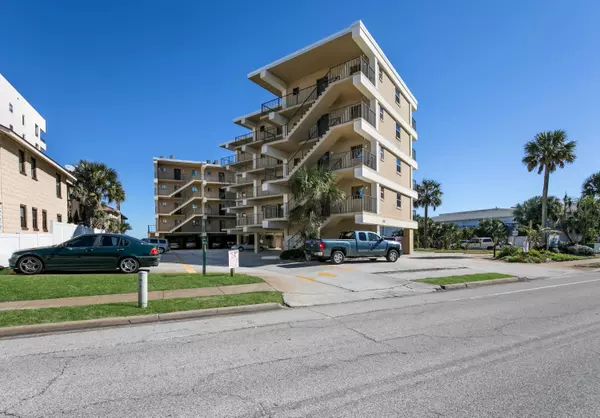 Jacksonville Beach, FL 32250,731 1ST ST S #522 (5D)