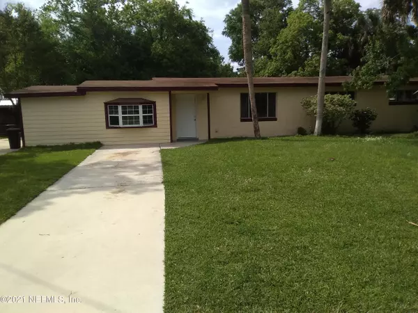 6503 BETSY CT, Jacksonville, FL 32210