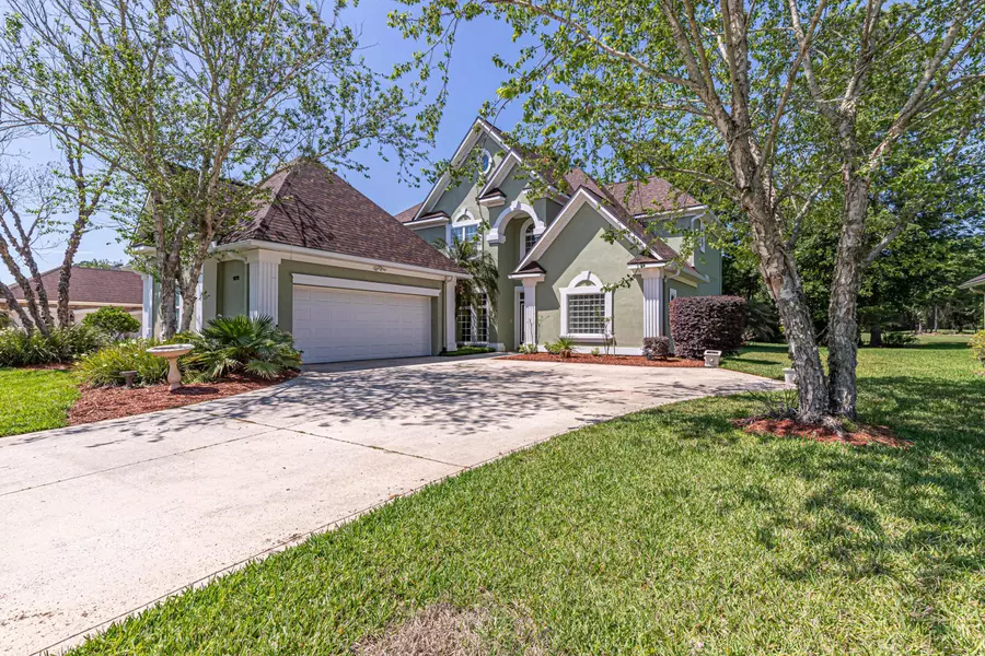 1832 HICKORY TRACE DR, Fleming Island, FL 32003