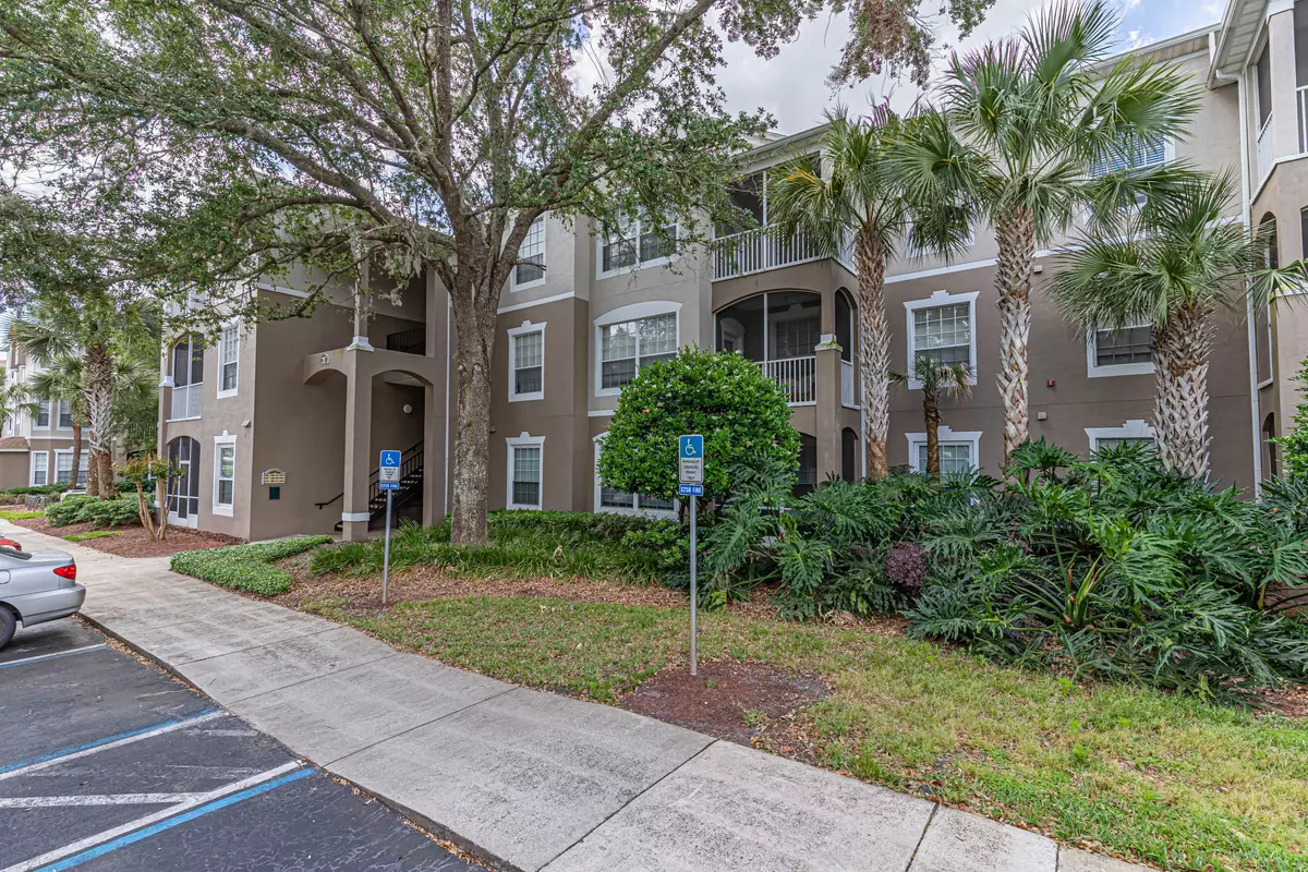 Jacksonville, FL 32256,10550 BAYMEADOWS RD #316