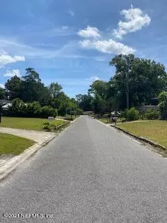 Jacksonville, FL 32210,6137 AUTLAN DR