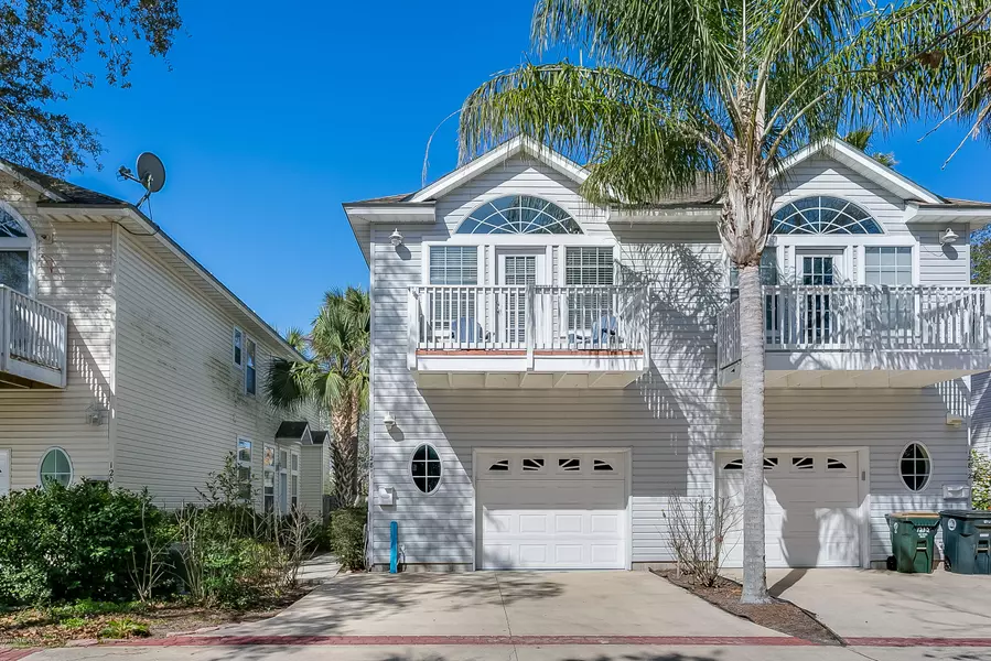 128-1 SEMINOLE RD, Atlantic Beach, FL 32233