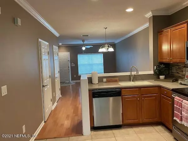 Jacksonville, FL 32256,8125 SUMMERSIDE CIR