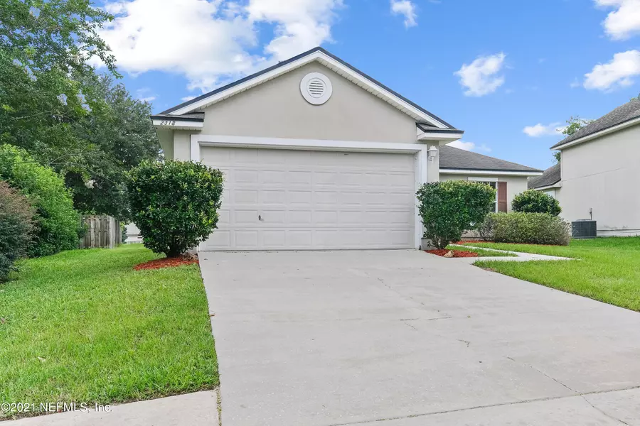 2318 CREEKFRONT DR, Green Cove Springs, FL 32043